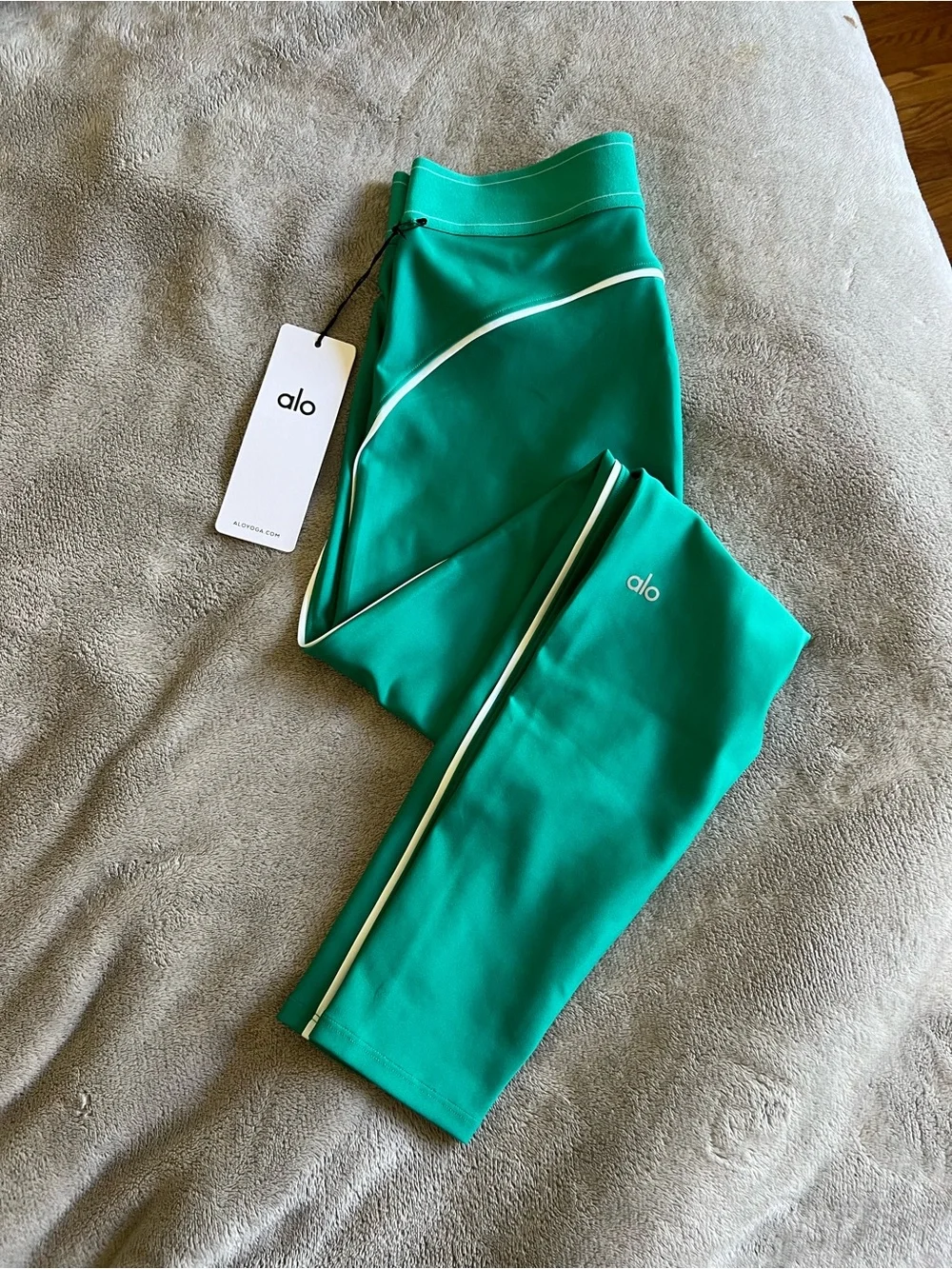 NEW! Alo Spruce Green Airlift High Waist Suit Up Legging Large